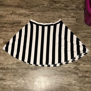 Forever 21 black and white stripe A-line skirt